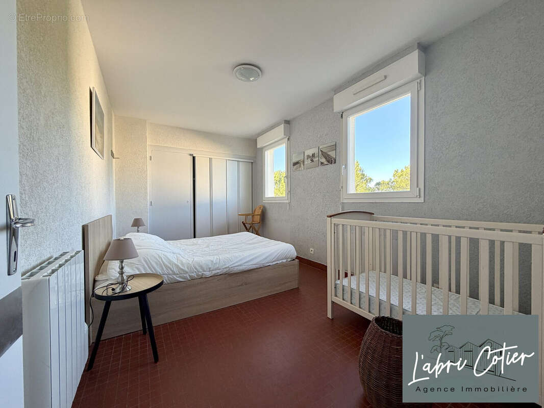 Chambre 1 - Appartement à SAINT-JEAN-DE-MONTS