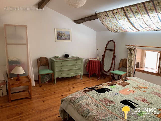 Maison à SAINT-THOMAS-DE-CONAC