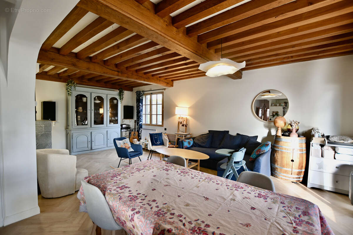 Maison à AVALLON