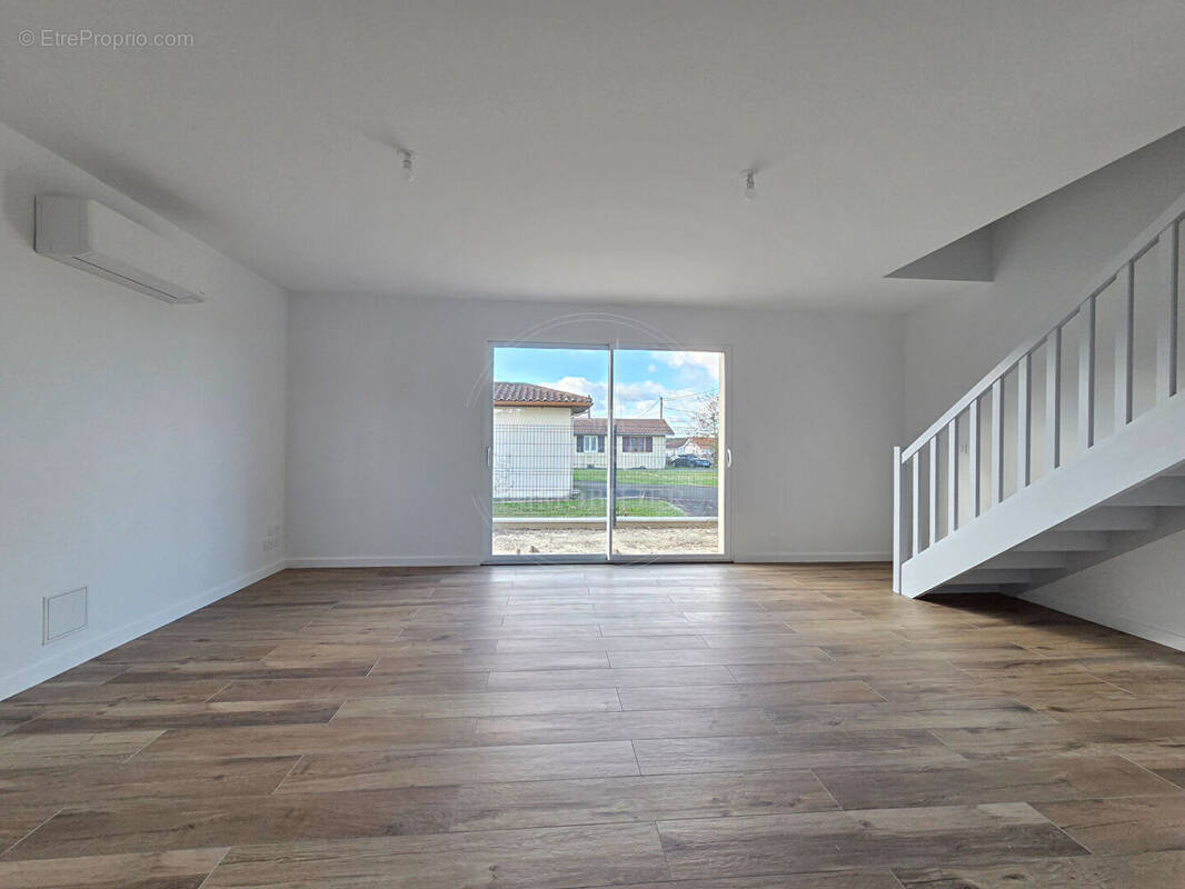 Maison à BELIN-BELIET