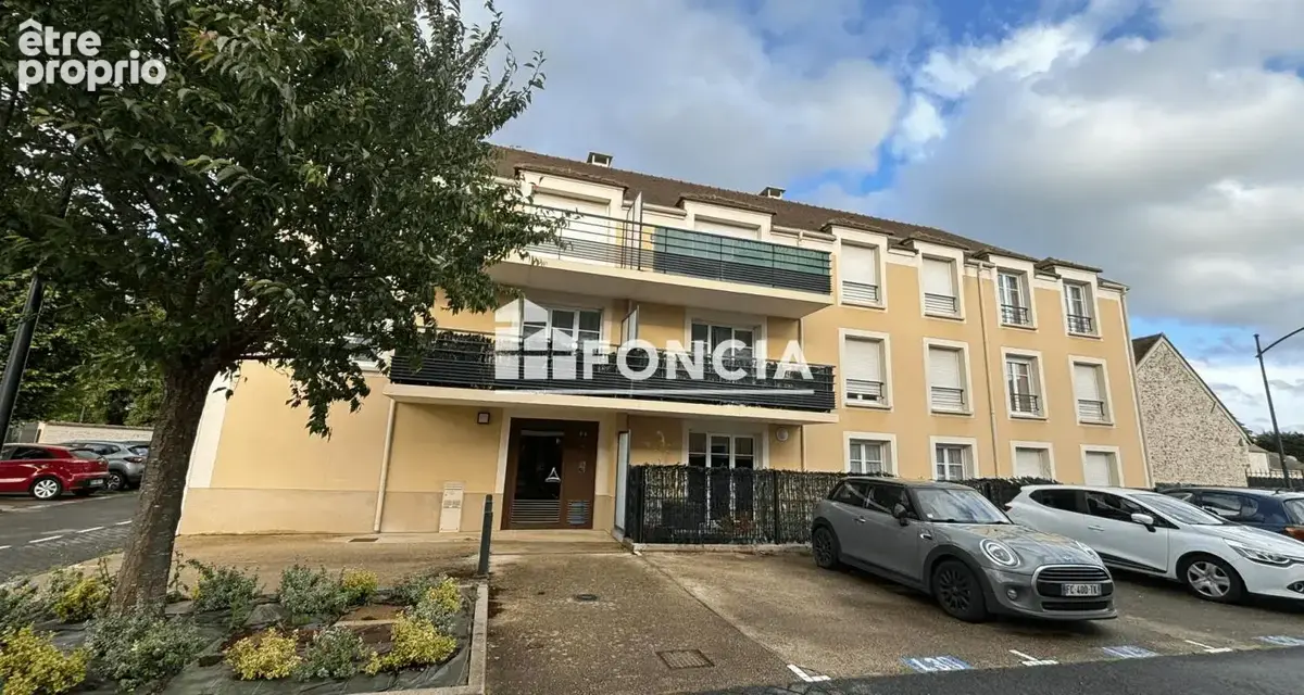 Appartement à COUBERT