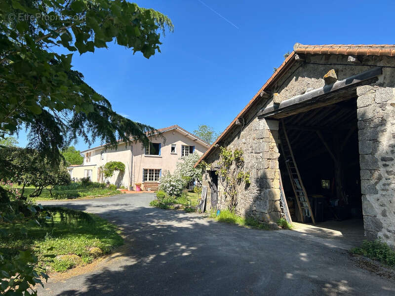 Maison à CHANTECORPS