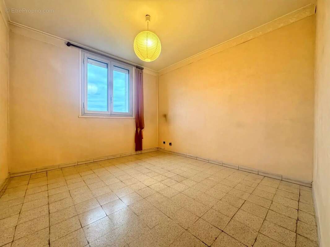 Appartement à MARSEILLE-9E