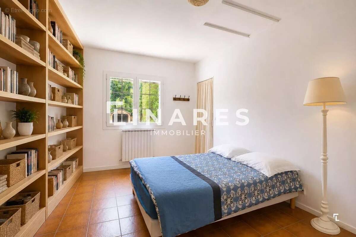 AUTHENTIQUE BIGOURDIN - Villa T6 de 160m2 - Terrain 5200m2 - 13770 Venelles - photo 18