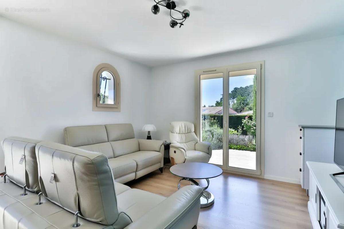 Maison Basco-Landaise rénovée à Sanguinet de 157 m² - photo 7