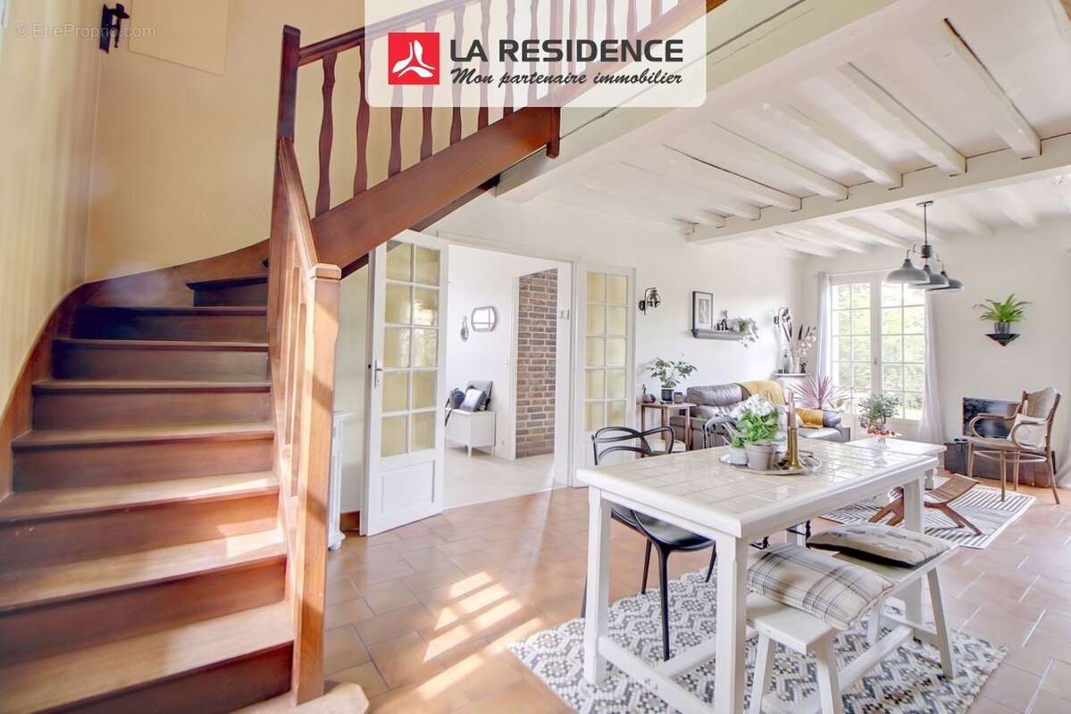 Maison à VERNEUIL-SUR-SEINE