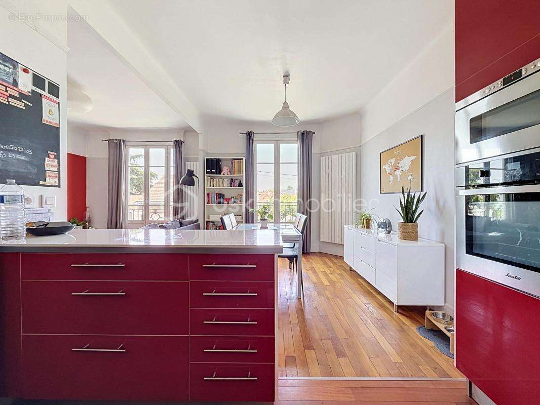 Appartement à LE MESNIL-LE-ROI