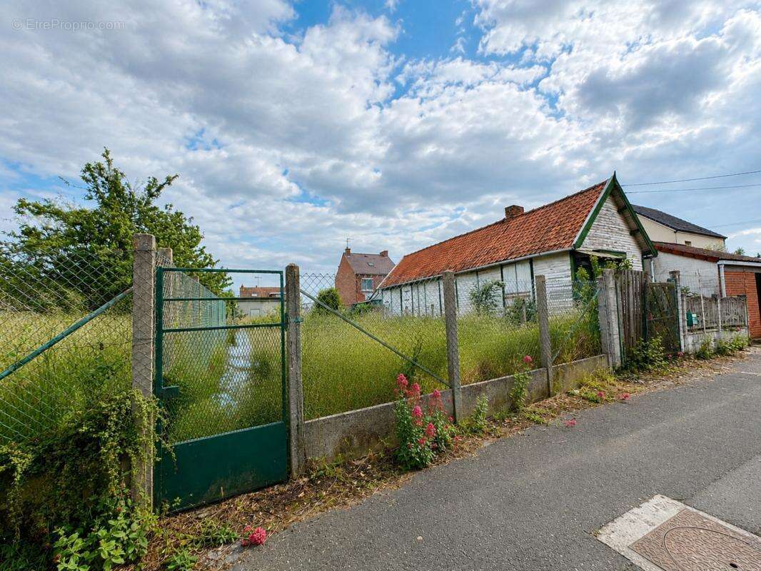 Raches - lot maison + dépendance + 2 doubles garages - photo 5