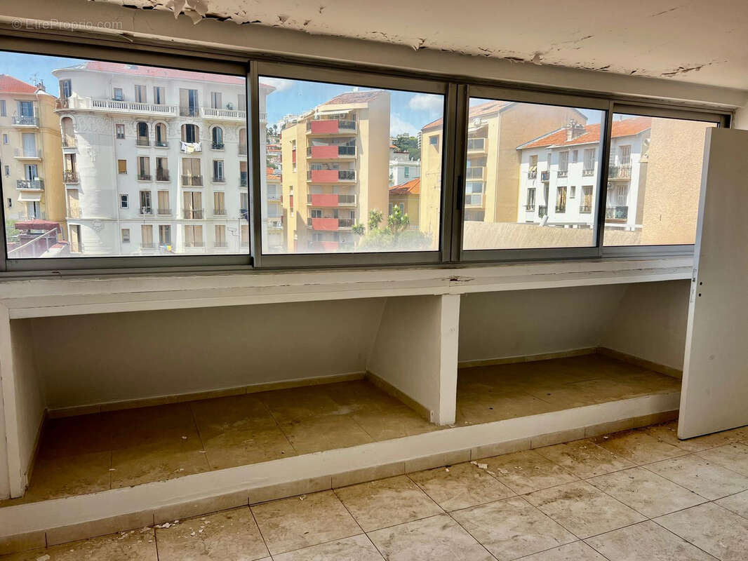 Exclusivité dernier étage avec terrasse - photo 7