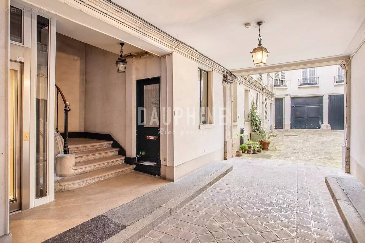 Appartement à PARIS-7E