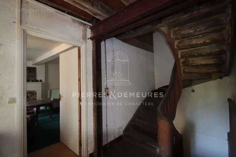 Ancien moulin a renover avec jardinet - photo 13