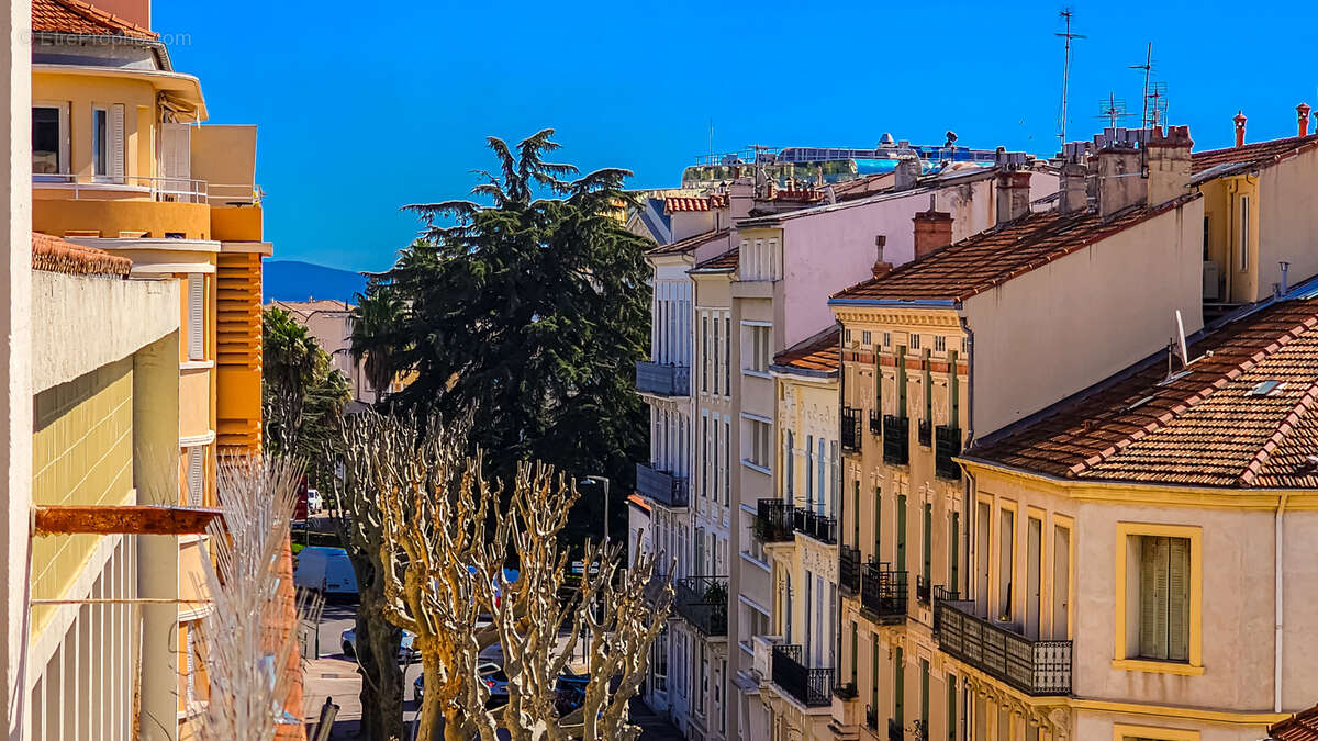 Appartement à HYERES