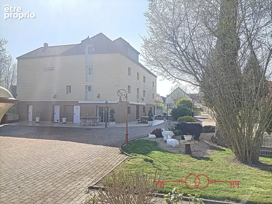 Demeure Villeseneux 7 pièce(s) 398 m2 + dépendance de 400m² - photo 3