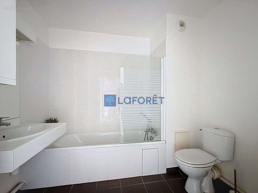 Appartement à SAINT-PIERRE-DU-PERRAY