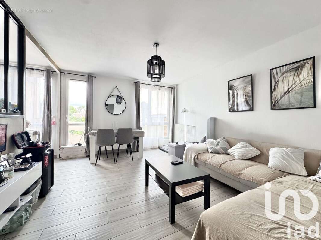 Photo 2 - Appartement à CORBEIL-ESSONNES