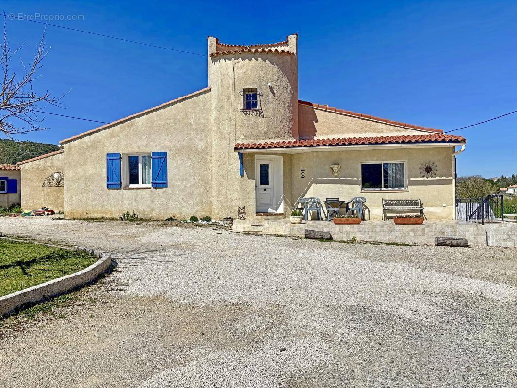 Maison à SAINT-MAXIMIN-LA-SAINTE-BAUME