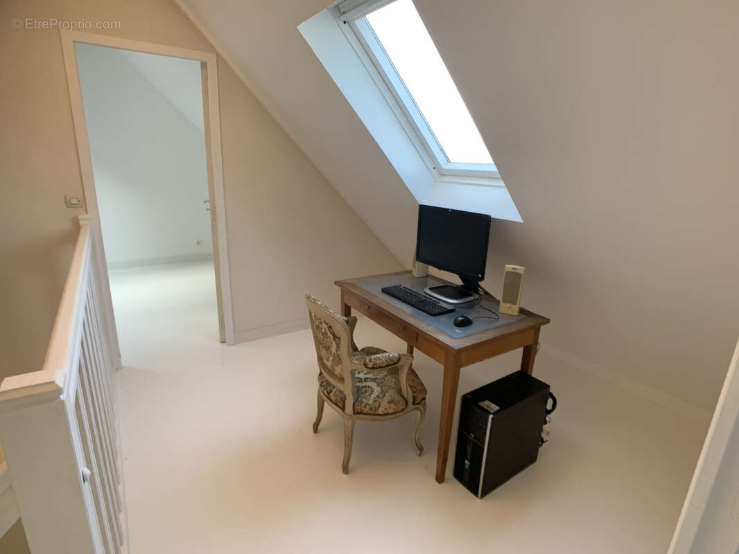 Maison à SAINT-JEAN-LES-DEUX-JUMEAUX