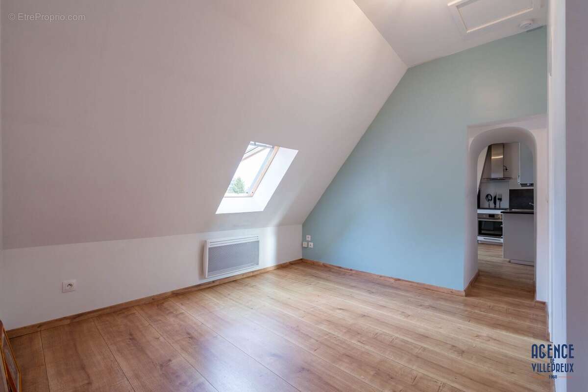 Appartement à VILLEPREUX