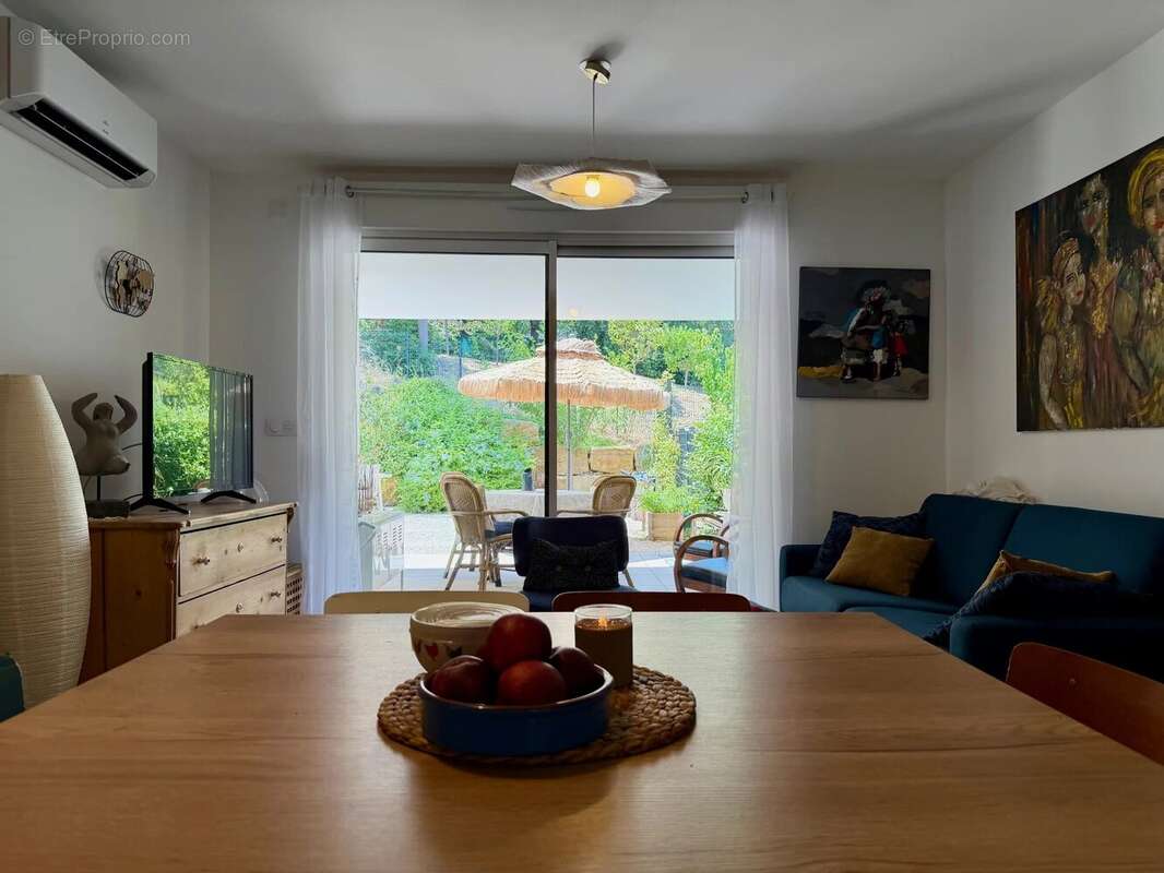 Appartement 59 m² à Saint-Cyr-Sur-Mer  - photo 8