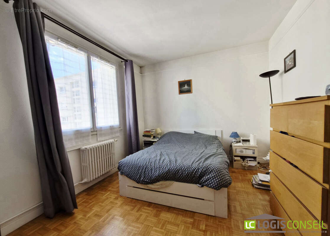 Appartement à BOURG-LA-REINE
