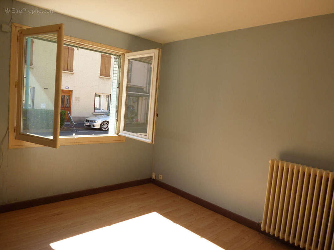 Maison à LABRUGUIERE