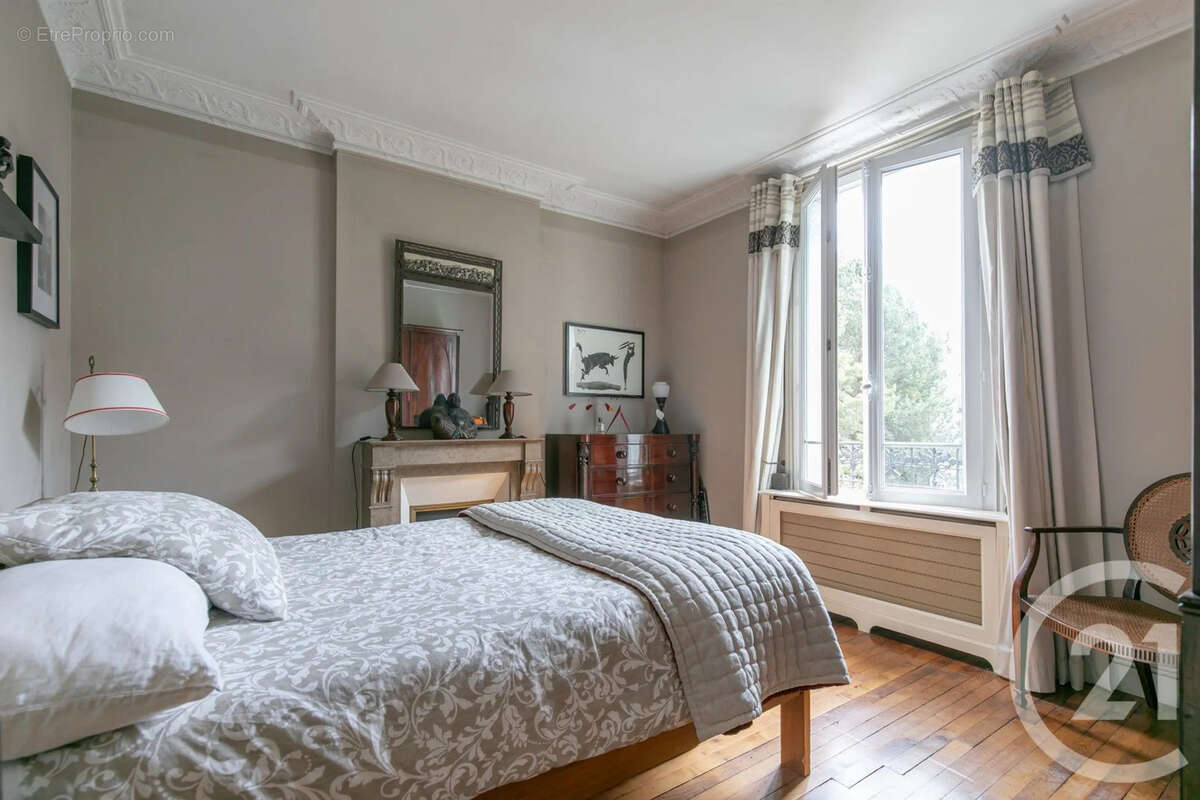 Appartement à SAINT-MAUR-DES-FOSSES