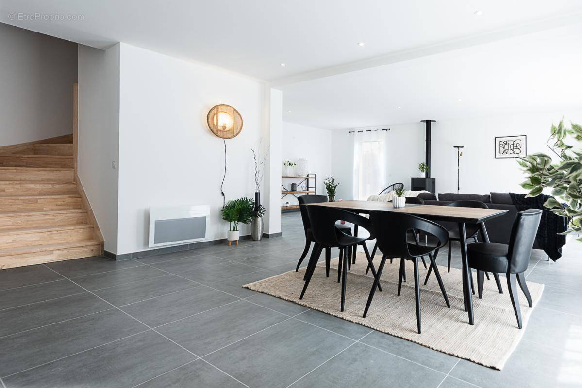 Maison à SAINT-GILLES