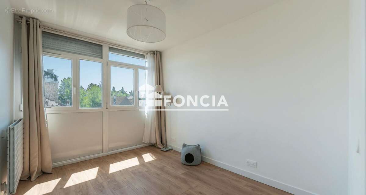 Appartement à ENGHIEN-LES-BAINS