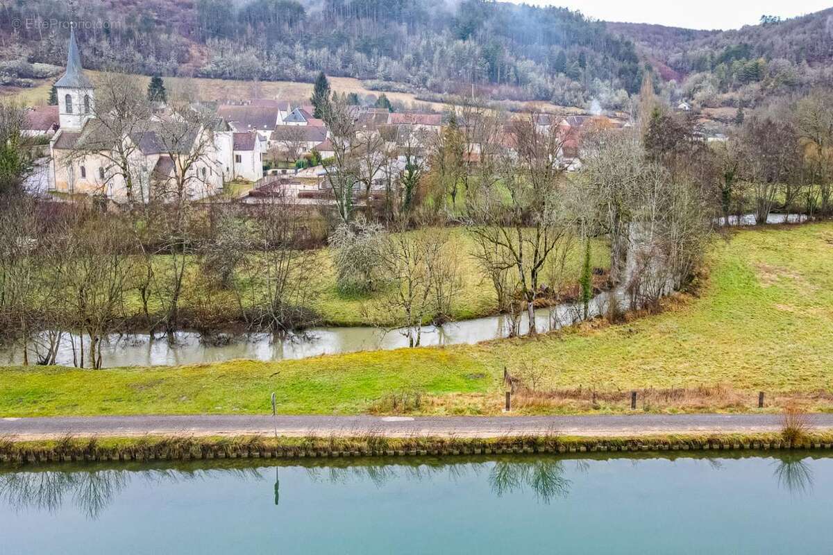 Maison à VEUVEY-SUR-OUCHE