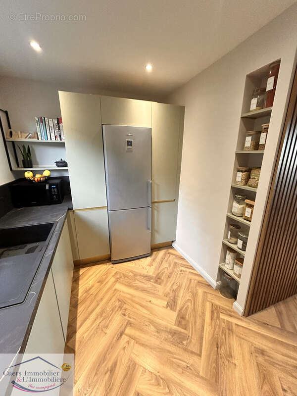 Appartement à CUERS