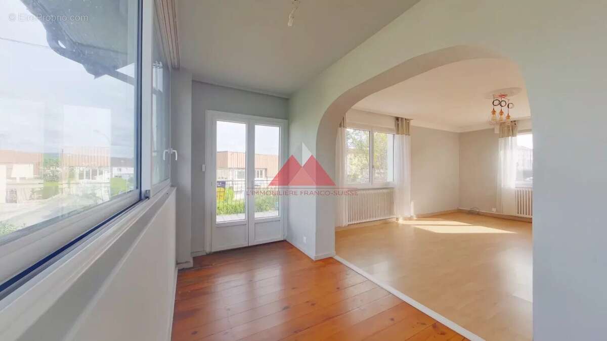 Maison à CHAMPAGNOLE