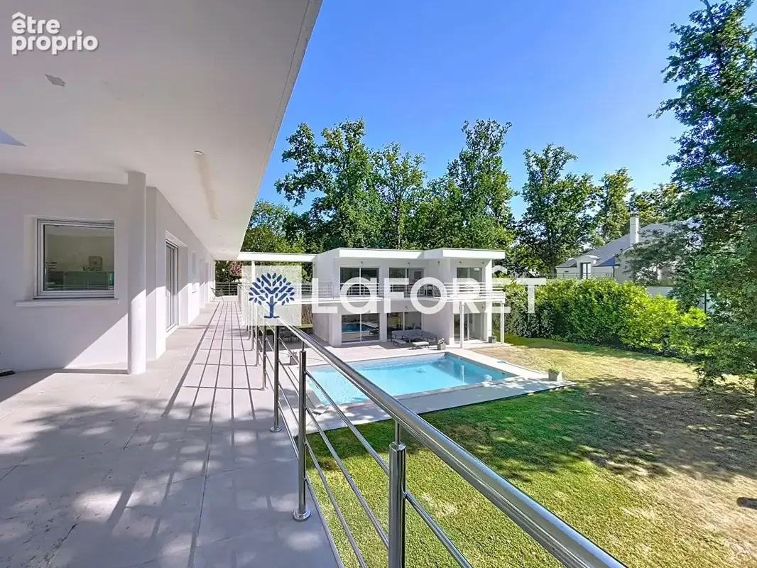 Feucherolles - propriété d'exception avec dépendance et piscine - photo 4