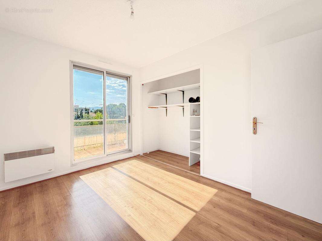 Saint laurent du var - les vespins - 2p duplex 45 m² + cave - photo 3