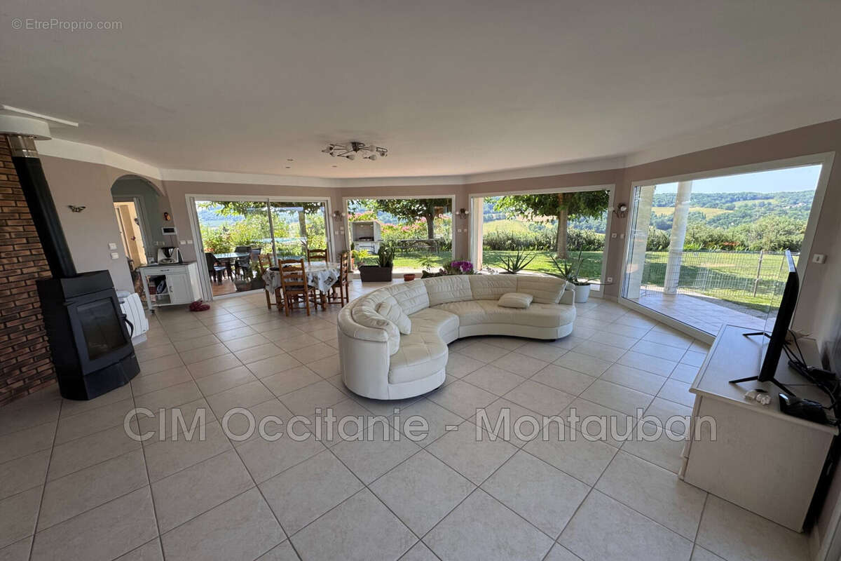 Maison 146 m² à Sainte-Juliette  - photo 7