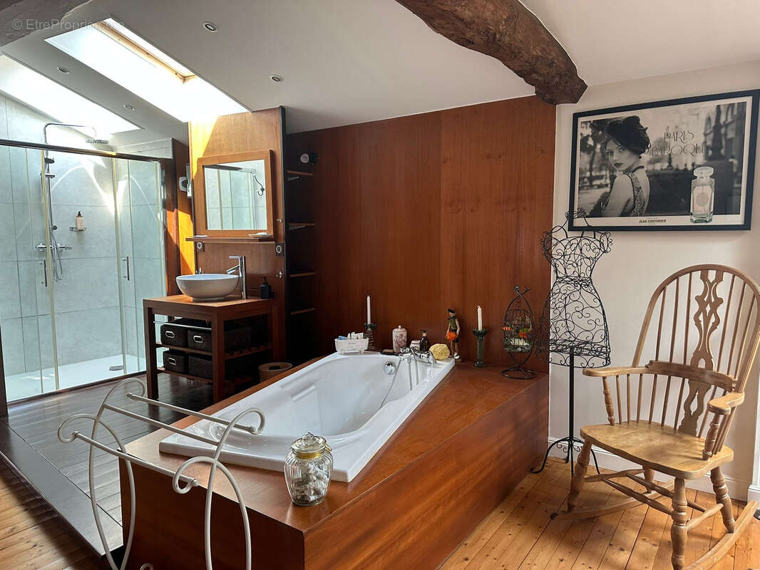 Loft en pierre du XVIIIe siècle Aucun travaux à prévoir   À 10 min de Saint-Jean-d’Angély - photo 7