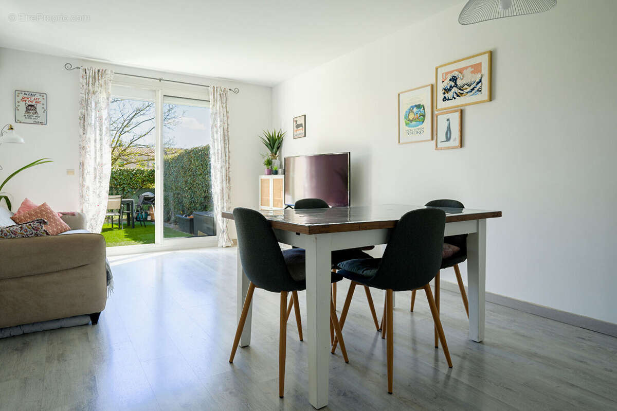 Appartement à VELAUX