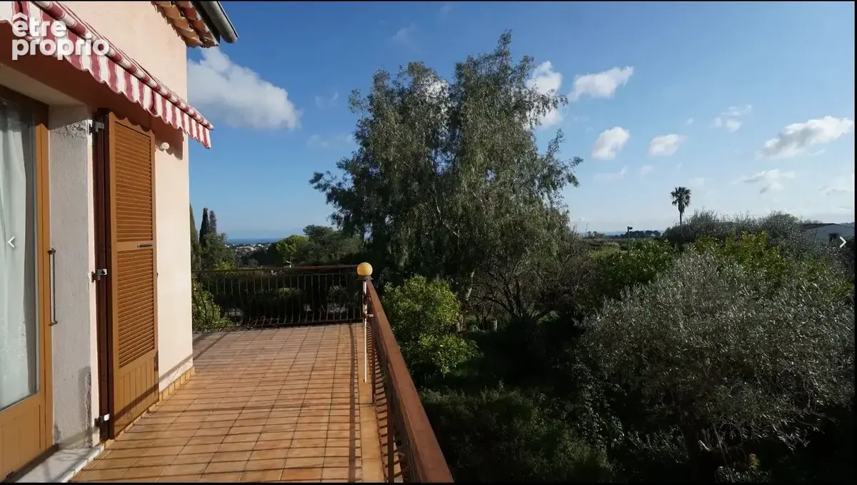 Sur la commune de Saint Paul de Vence, dans quartier calme et résidentiel, - photo 7