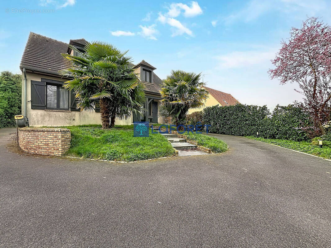 Maison à SAINTRY-SUR-SEINE