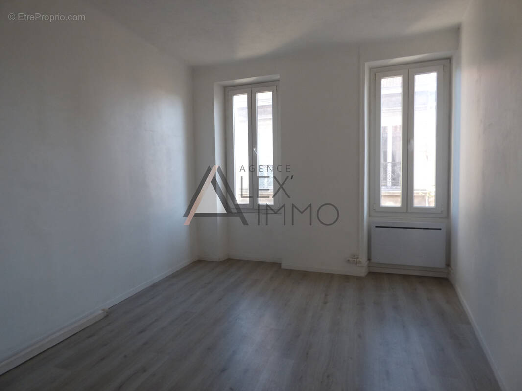 Appartement à MARSEILLE-4E