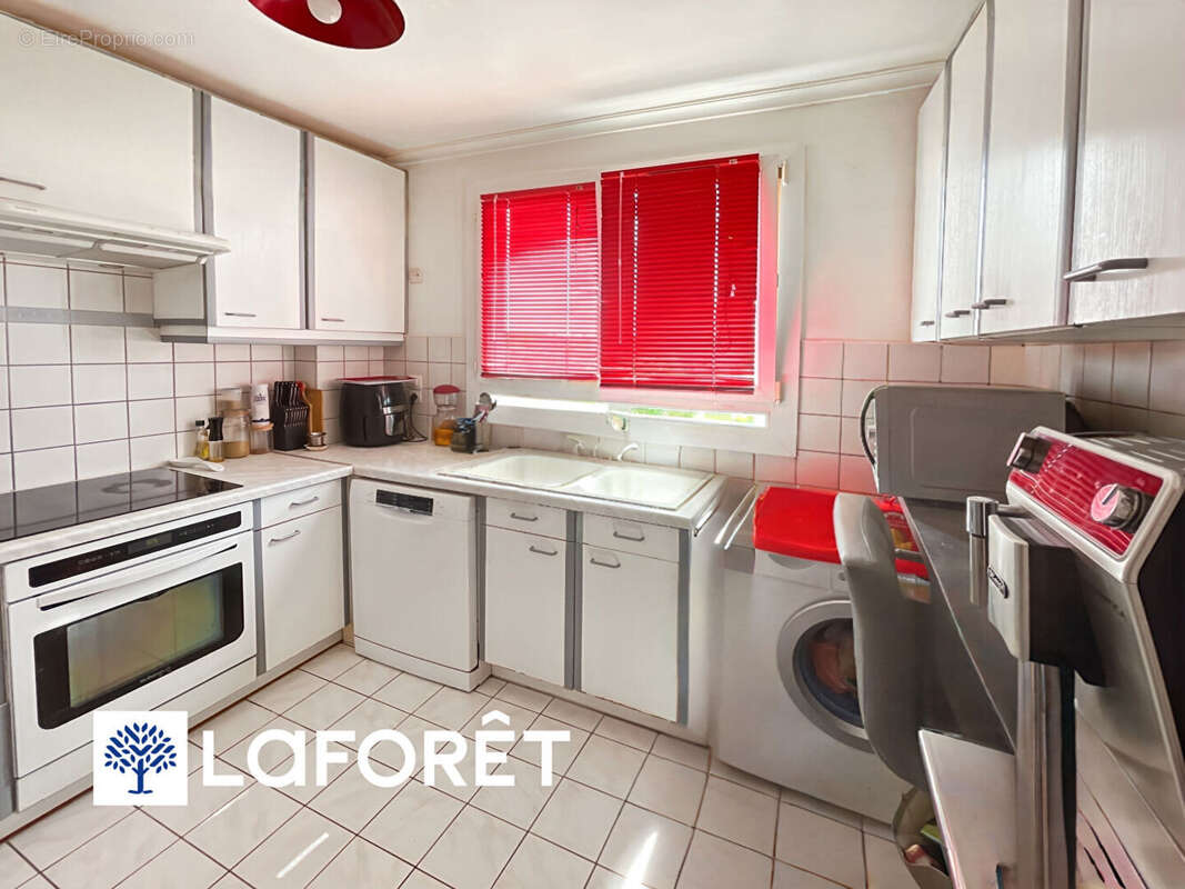 Appartement à SAINTE-GENEVIEVE-DES-BOIS