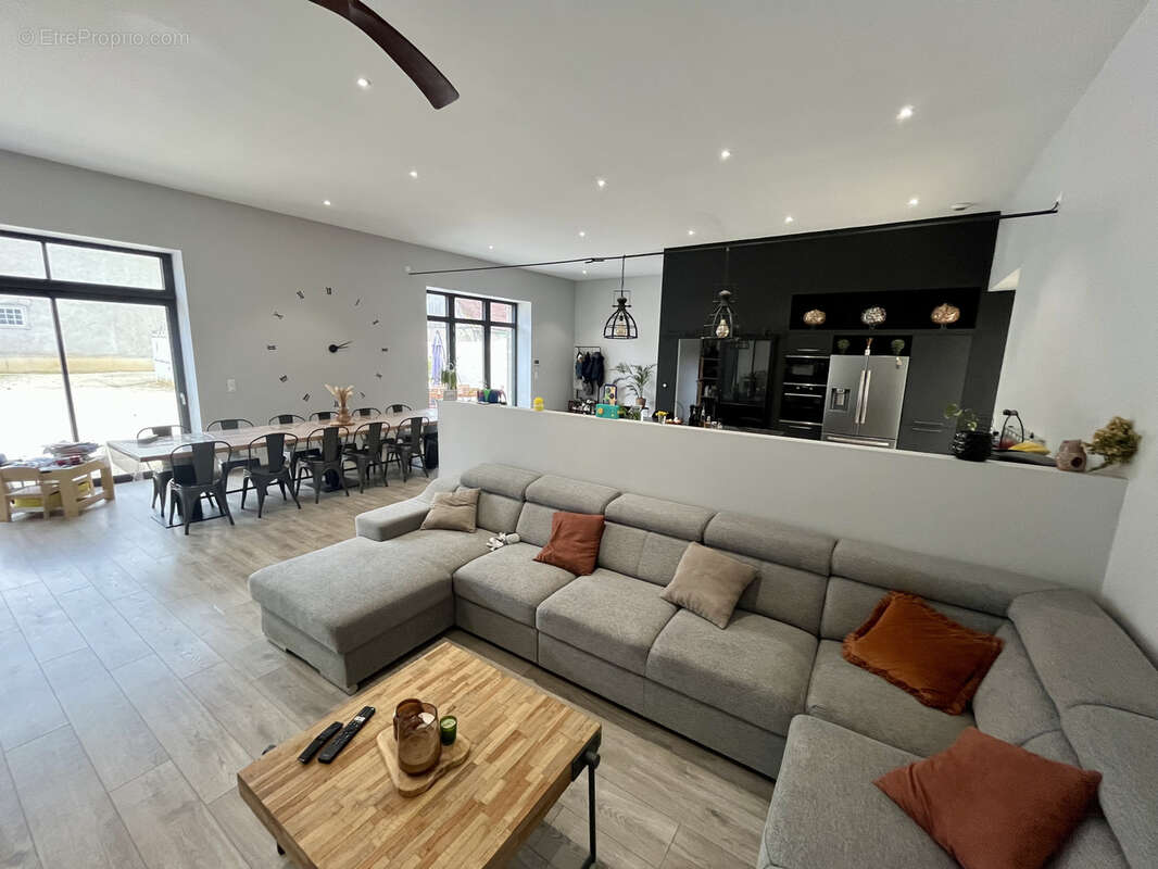 Maison à CHEMILLY-SUR-YONNE