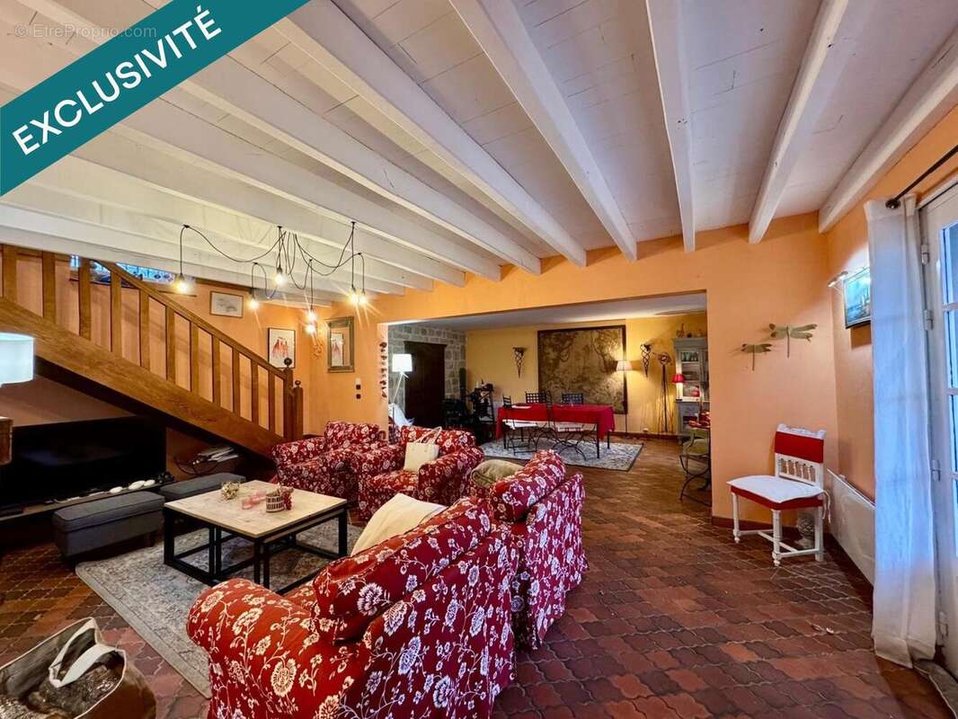 Maison 135 m² à Merinchal  - photo 2