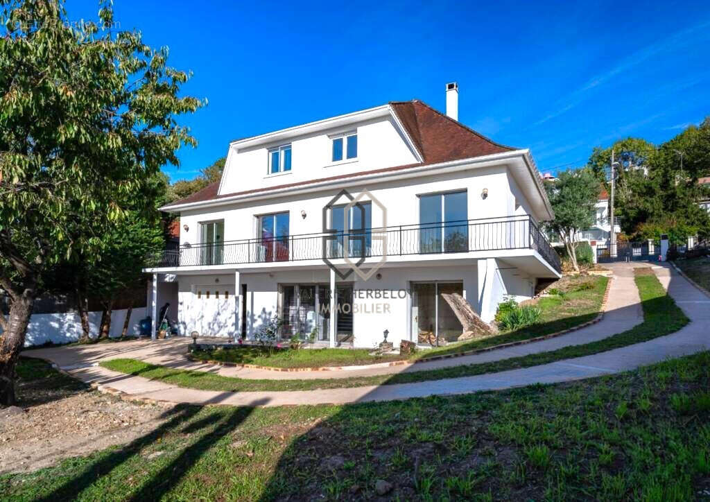 Maison à CHENNEVIERES-SUR-MARNE