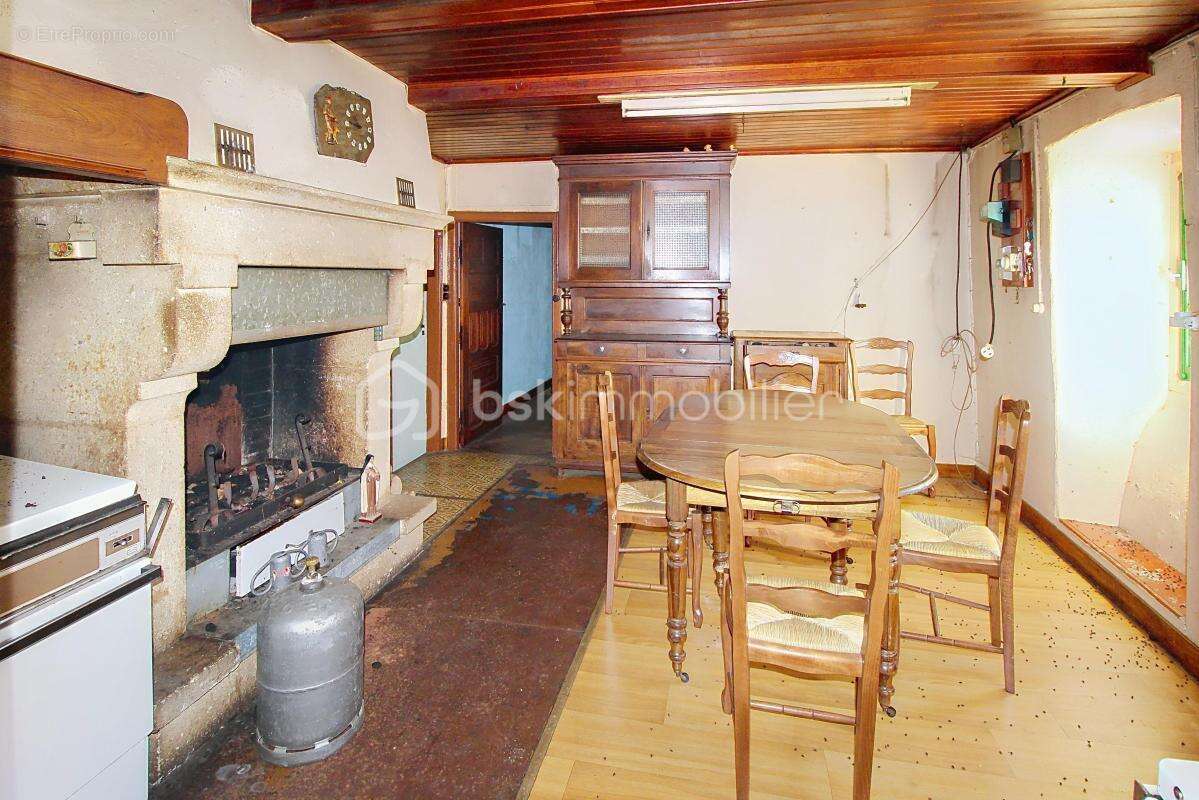 Maison à DOURBIES