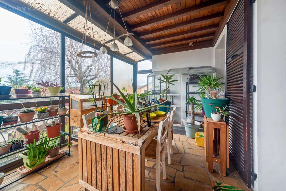 Maison à CRECHES-SUR-SAONE