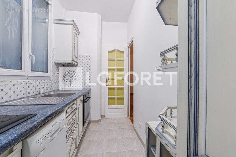 Appartement à PARIS-7E