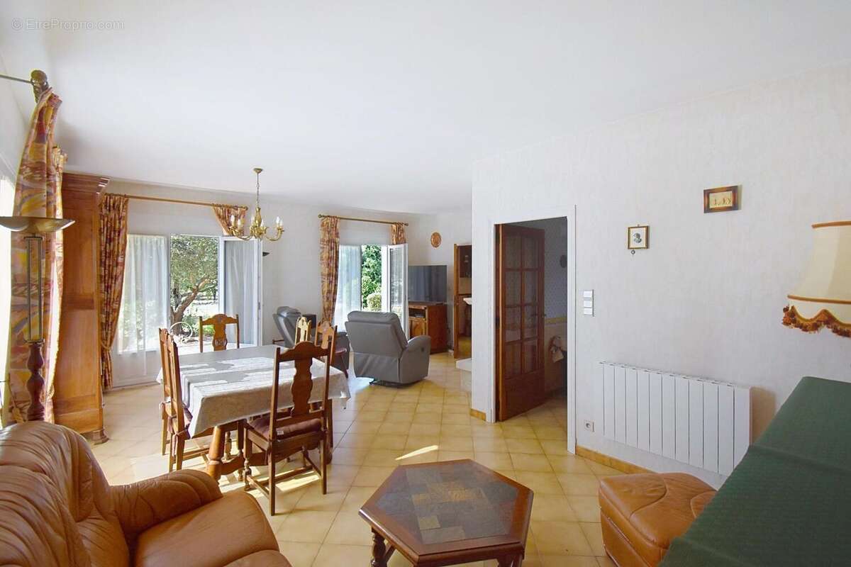 Maison 102 m² à Mas-Grenier  - photo 6