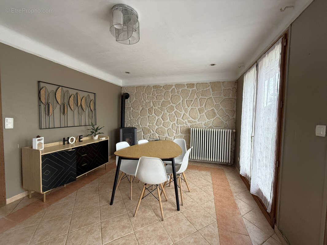Maison à BUEIL