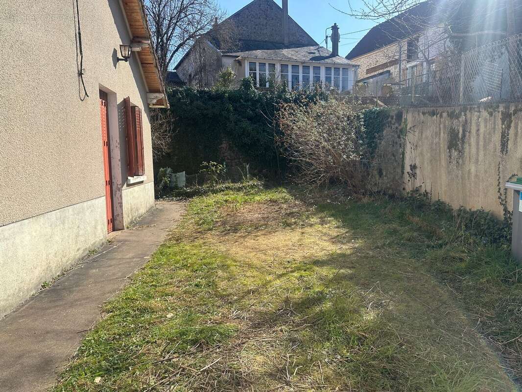 Maison 75 m² à Chateaumeillant  - photo 15