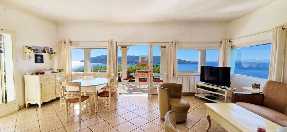 Maison à HYERES